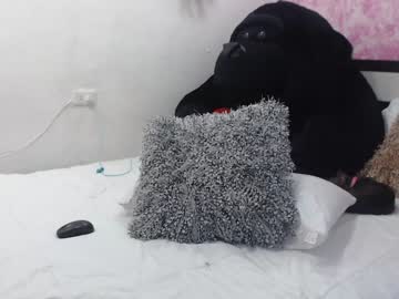 سكس مربربه بزازها كبيرة تتناك في مكتبها اثناء العمل