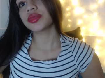 سكس نساء شقراء تمص الزب وتحصل على اللبن